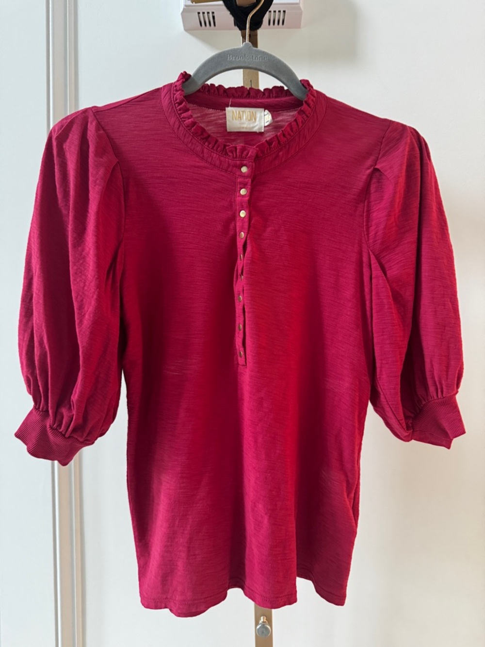 Nation LTD Puff Sleeve Blouse Billow Size XS Boho Preppy Red Henley Classic